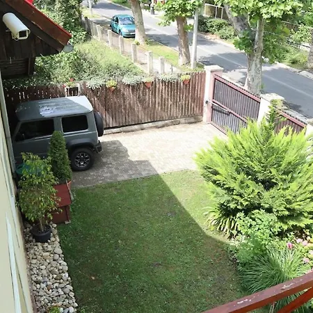 Apartment In Balaton 38094